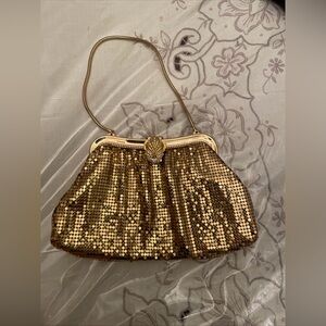 Vintage brand new Whiting & Davis Co. gold sequins mesh handbag